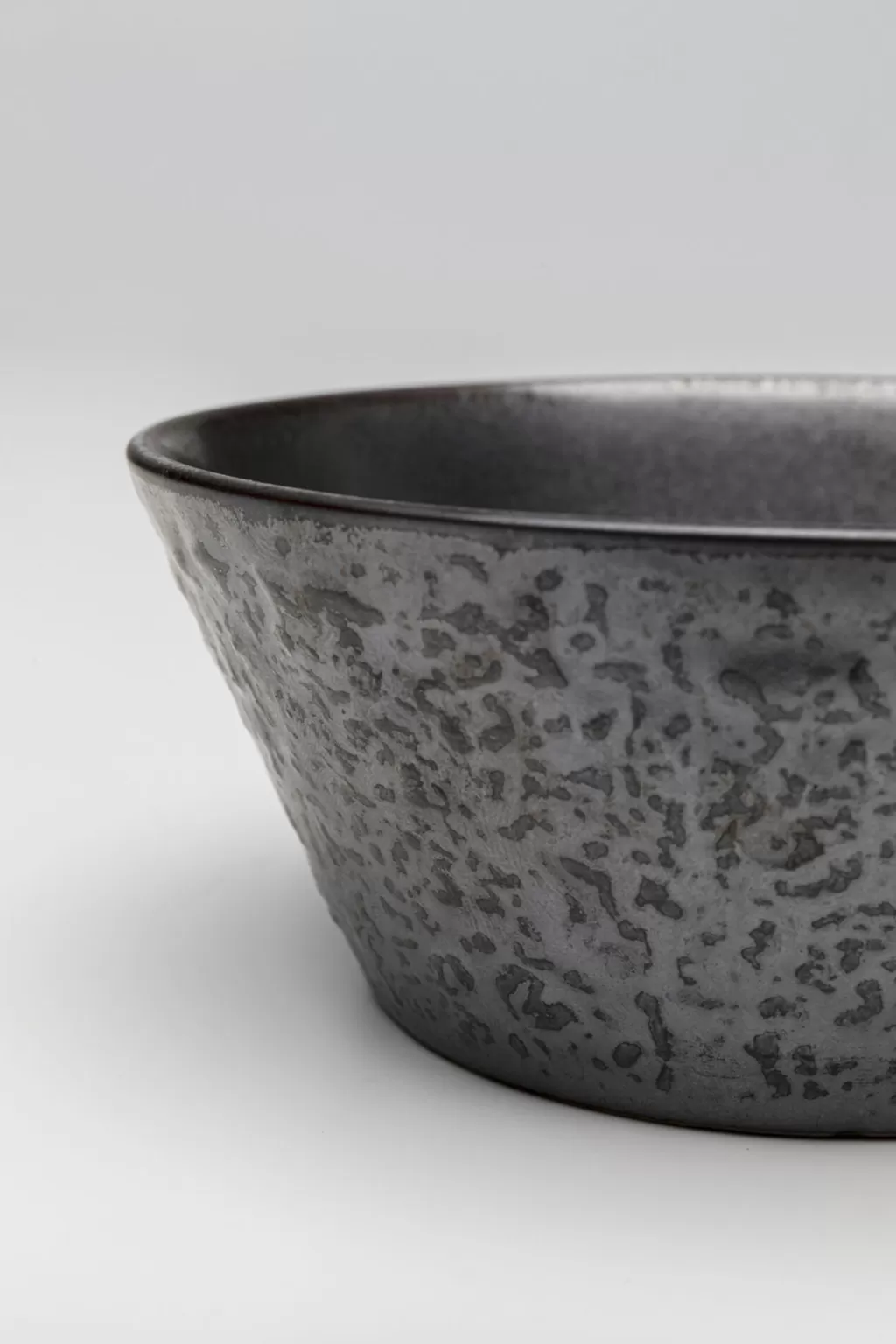Astiat Snackseille>KARE Design Cosmos Kulho Musta Ø13cm