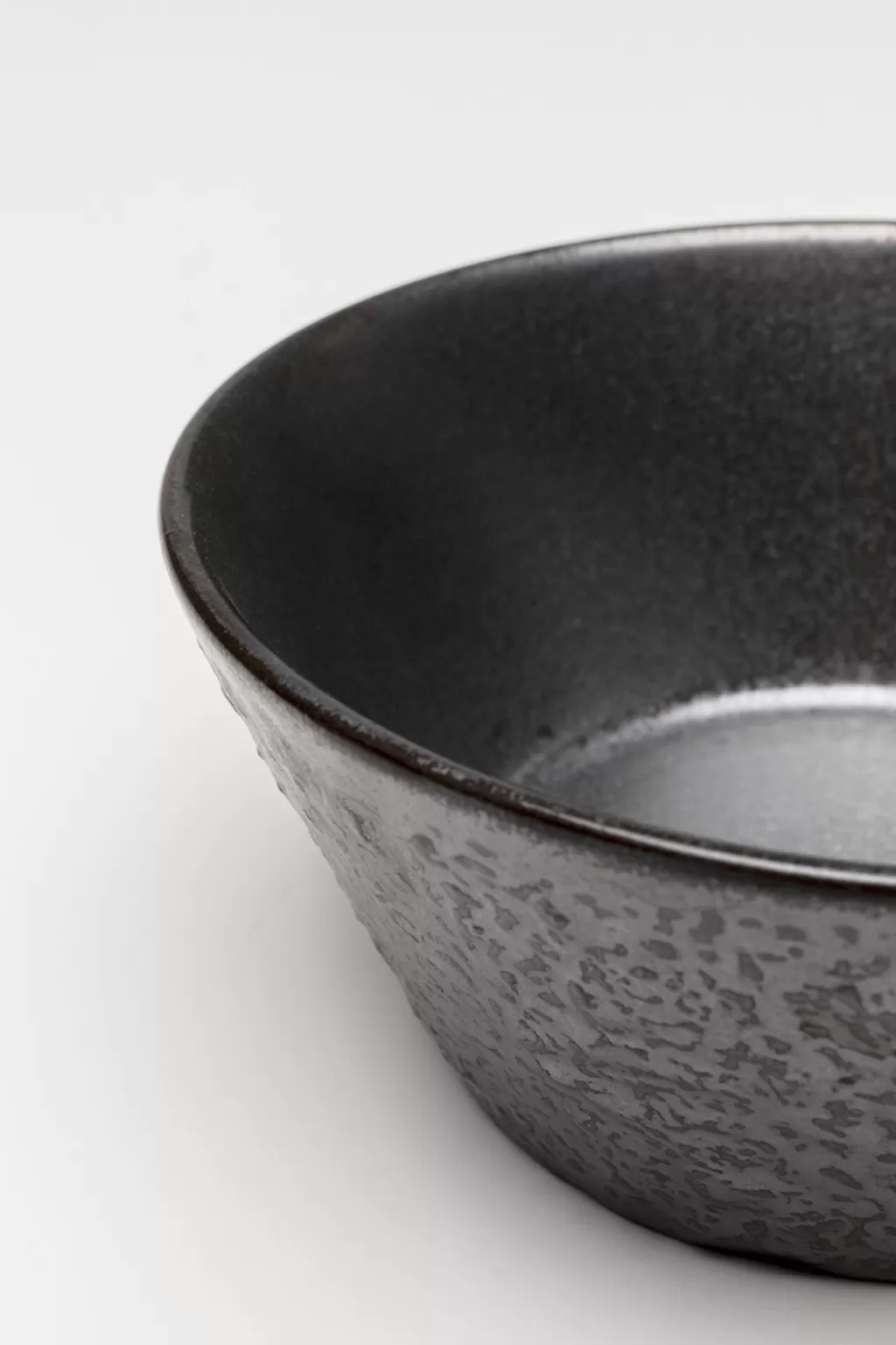 Mukit>KARE Design Cosmos Kulho Musta Ø15cm
