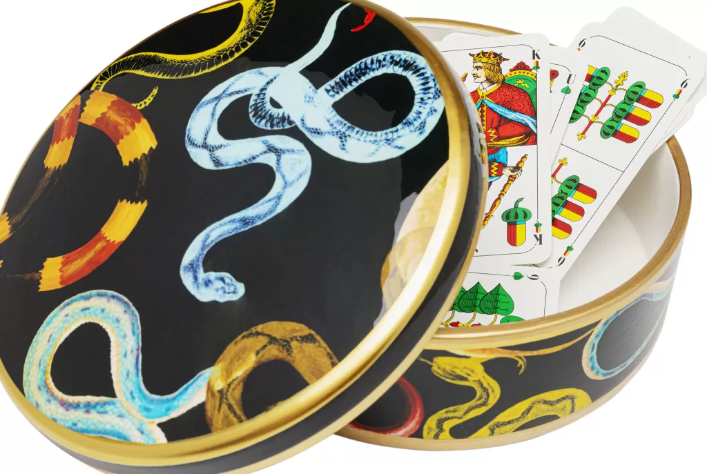 Korurasiat>KARE Design Snake Party Käärmeaiheinen Purkki Ø19cm